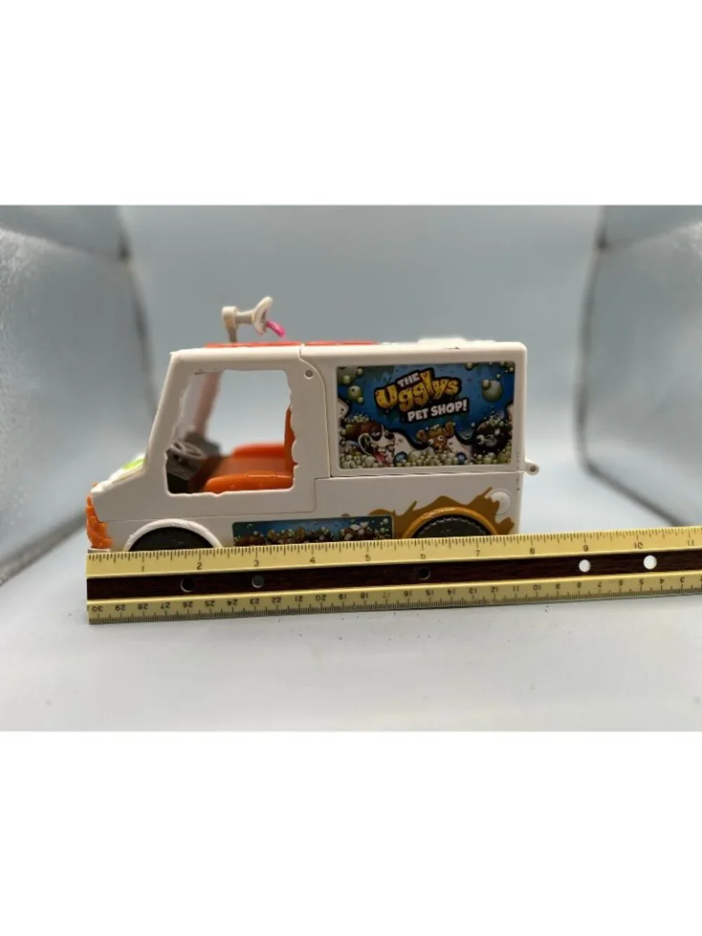 The Ugglys Petshop Dirty Dog Van Makes Sounds Works!